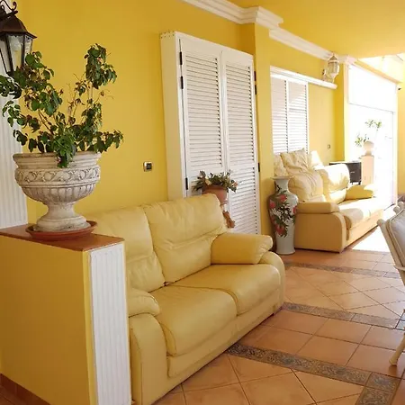 Lucia Roque Del Villa Costa Adeje (Tenerife)
